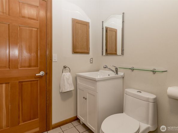 22004 117th Avenue SE, Kent WA 98031