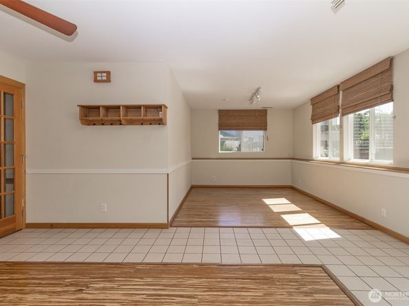 22004 117th Avenue SE, Kent WA 98031
