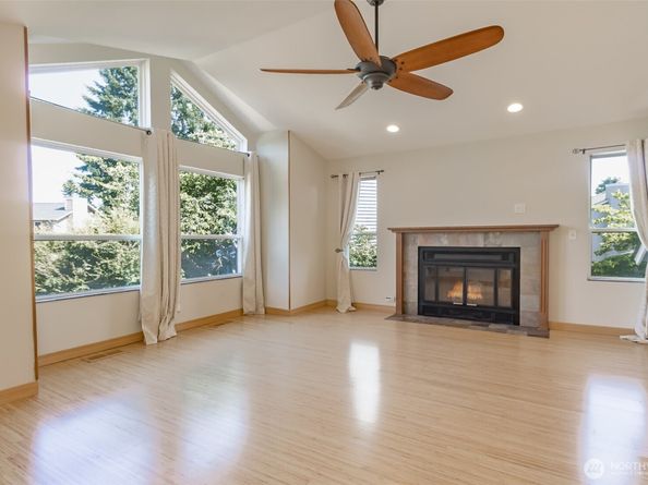 22004 117th Avenue SE, Kent WA 98031