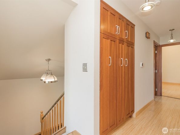 22004 117th Avenue SE, Kent WA 98031