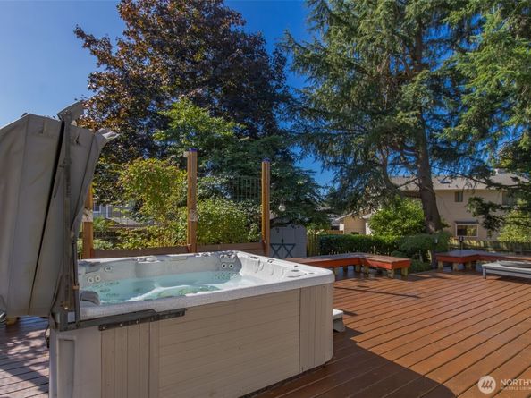 22004 117th Avenue SE, Kent WA 98031