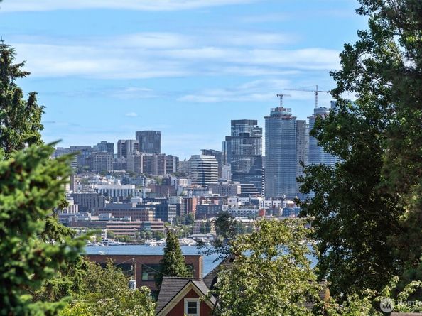 3642 A Interlake Avenue N, Seattle WA 98103