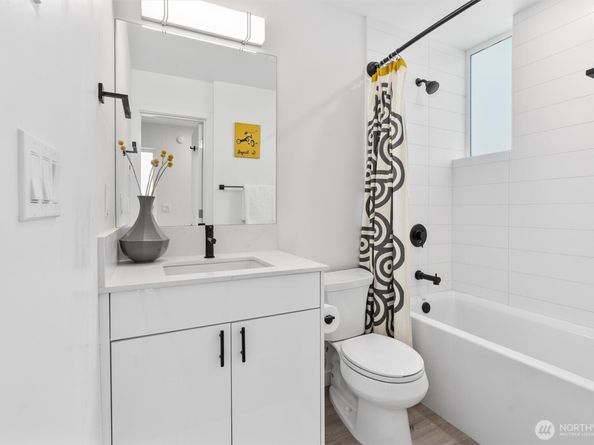 3642 A Interlake Avenue N, Seattle WA 98103