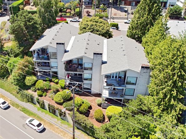 2636 22nd Avenue W 203, Seattle WA 98199
