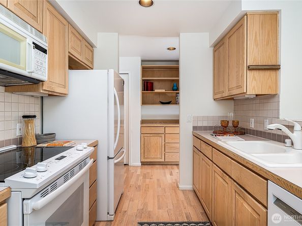 1762 NW 57th Street 201, Seattle WA 98107