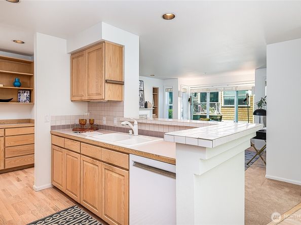 1762 NW 57th Street 201, Seattle WA 98107