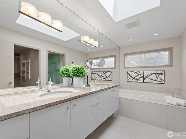 11121 NE 91ST Lane, Kirkland WA 98033