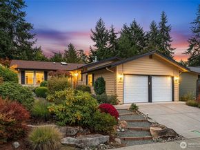 24812 12th Avenue S, Des Moines WA 98198