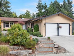 24812 12th Avenue S, Des Moines WA 98198