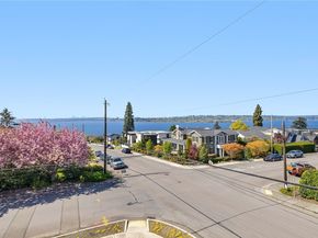 1006 4th Street W, Kirkland WA 98033