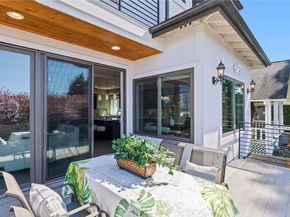 1006 4th Street W, Kirkland WA 98033