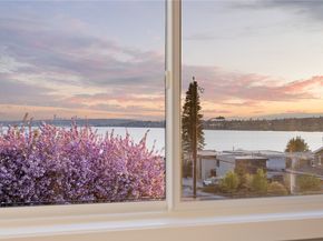 1006 4th Street W, Kirkland WA 98033