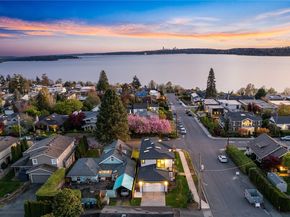 1006 4th Street W, Kirkland WA 98033