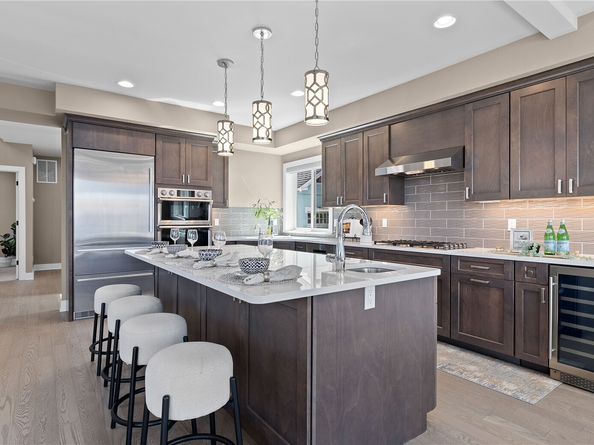 1006 4th Street W, Kirkland WA 98033