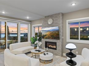 1006 4th Street W, Kirkland WA 98033
