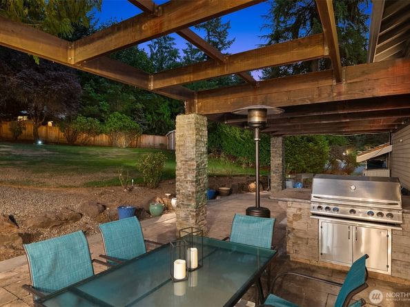 16508 NE 134th Place, Redmond WA 98052