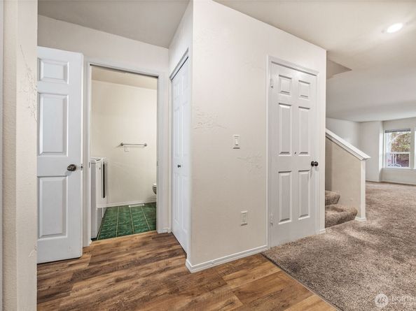 23430 100th Ave SE E102, Kent WA 98031