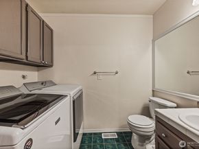 23430 100th Ave SE E102, Kent WA 98031
