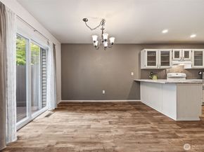 23430 100th Ave SE E102, Kent WA 98031