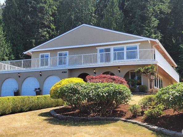 8308 Frederick Place, Edmonds WA 98026