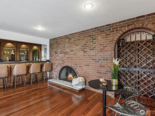 8308 Frederick Place, Edmonds WA 98026