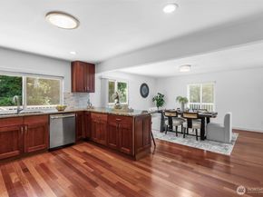 8308 Frederick Place, Edmonds WA 98026