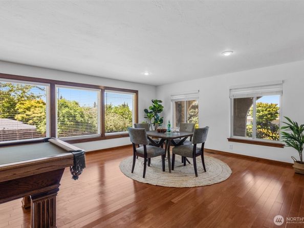 8308 Frederick Place, Edmonds WA 98026