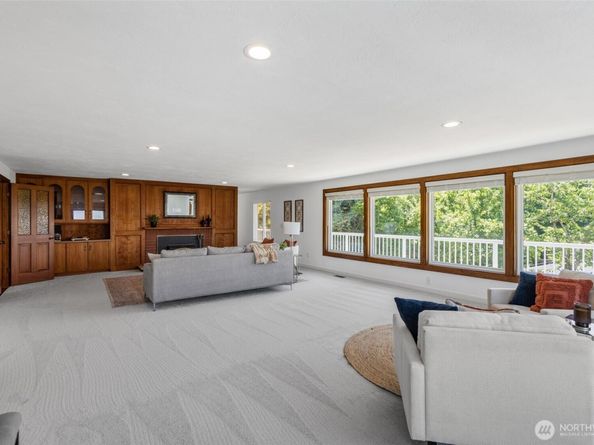 8308 Frederick Place, Edmonds WA 98026