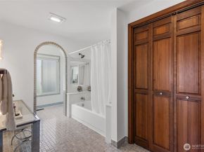 8308 Frederick Place, Edmonds WA 98026