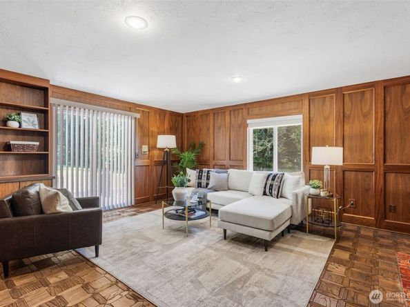 8308 Frederick Place, Edmonds WA 98026