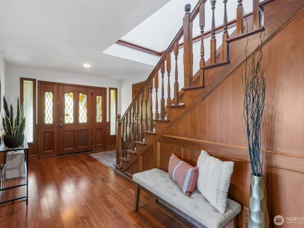 8308 Frederick Place, Edmonds WA 98026