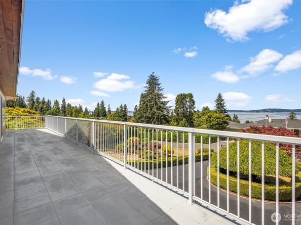 8308 Frederick Place, Edmonds WA 98026