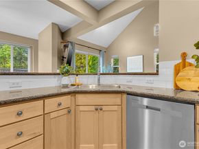 13824 North Creek Drive 1202, Mill Creek WA 98012