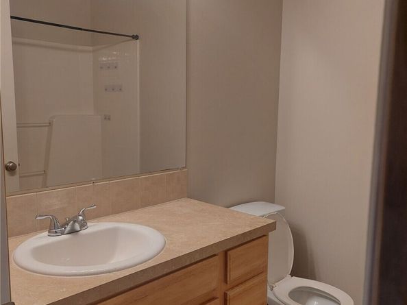 6907 Rainier Drive E 1B, Everett WA 98203