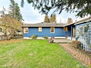 30 SE Bush Street, Issaquah WA 98027