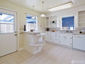 30 SE Bush Street, Issaquah WA 98027