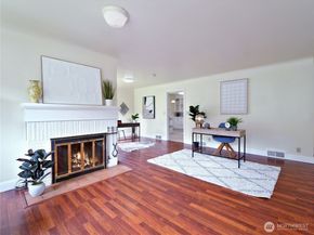 30 SE Bush Street, Issaquah WA 98027