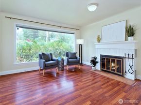 30 SE Bush Street, Issaquah WA 98027