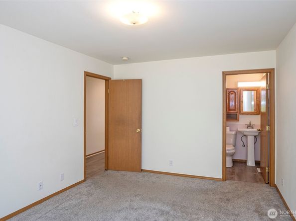 2148 SE 8th Drive, Renton WA 98055