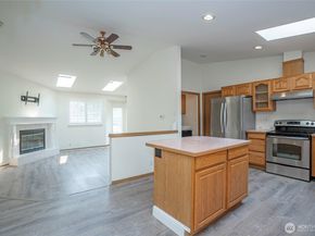 2148 SE 8th Drive, Renton WA 98055
