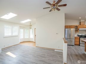 2148 SE 8th Drive, Renton WA 98055