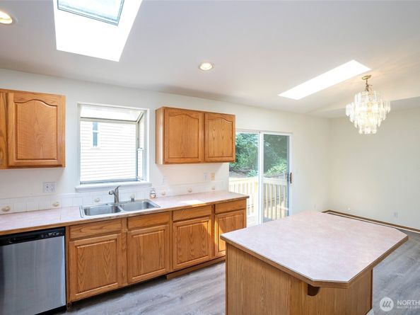 2148 SE 8th Drive, Renton WA 98055