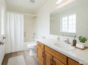 2148 SE 8th Drive, Renton WA 98055