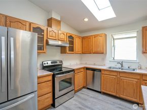 2148 SE 8th Drive, Renton WA 98055