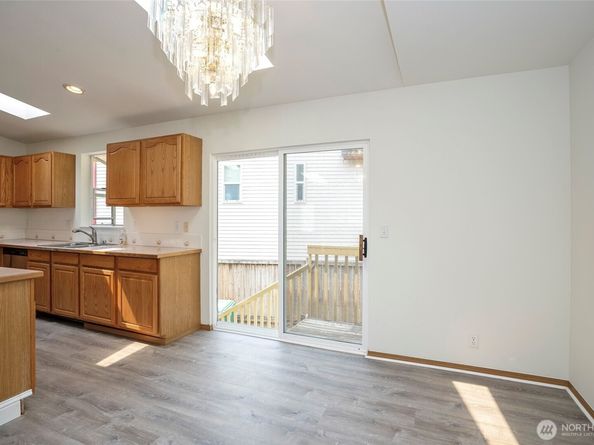 2148 SE 8th Drive, Renton WA 98055