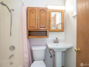 2148 SE 8th Drive, Renton WA 98055