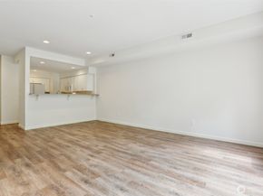 21616 9th Avenue SE C105, Bothell WA 98021
