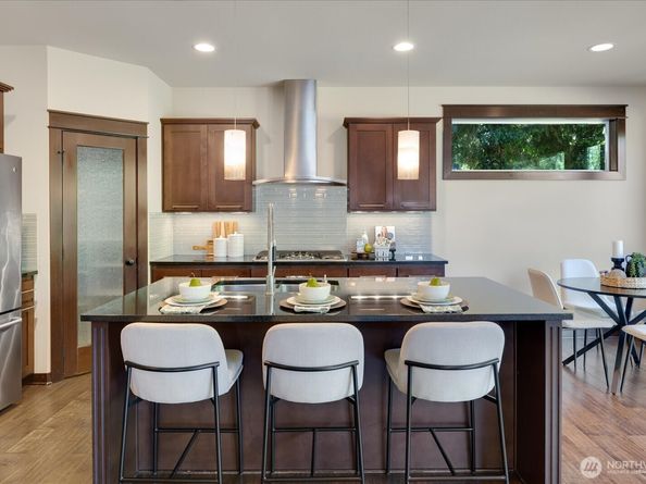 6555 125th Avenue NE, Kirkland WA 98033