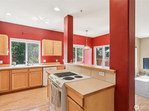 22103 45th Avenue S, Kent WA 98032
