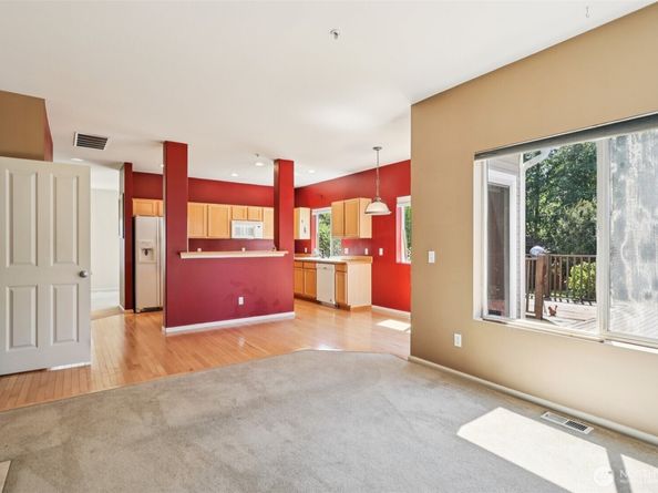 22103 45th Avenue S, Kent WA 98032
